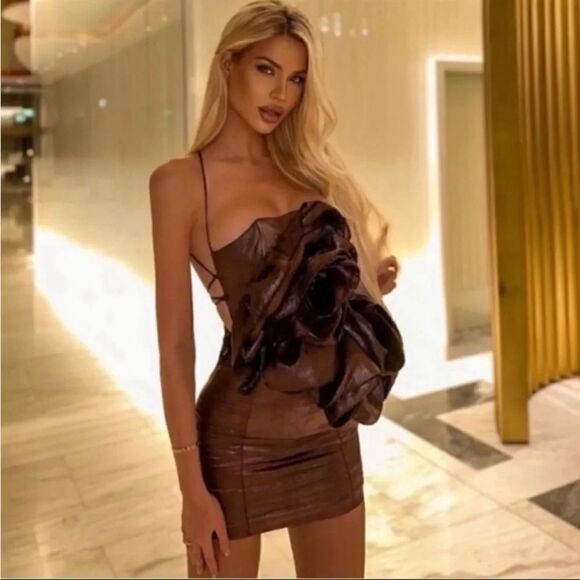 ZARA VOLUMINOUS FLOWER DRESS - Picture 4 of 15